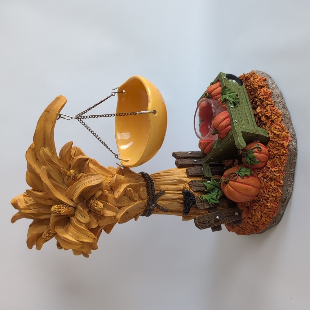 Yankee Candle Wheelbarrow Pumpkin Tart Candle Warmer Haystack Fall Crow - Picture 1 of 6